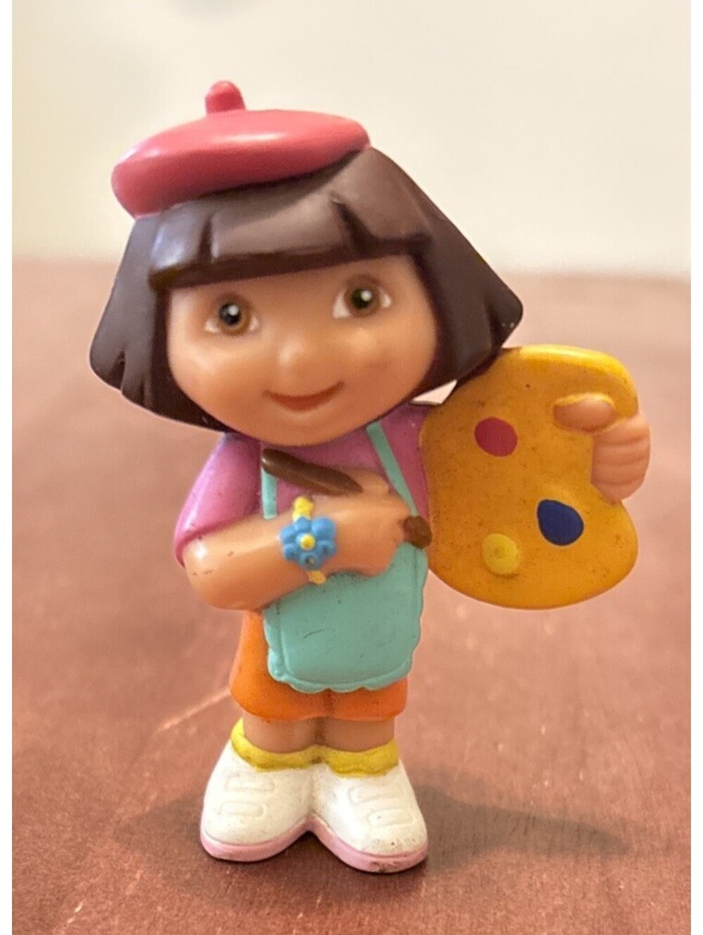 Rare Dora The Explorer Painting Dora PVC Toy Figure 2.25” Great Condition